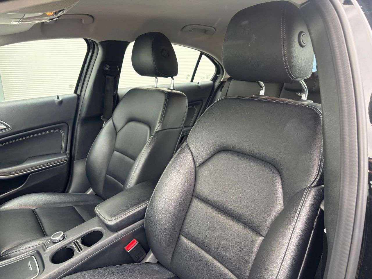 A 2016 MERCEDES-BENZ A-CLASS 1.5 A180d Sport (Premium) Hatchback 5dr Diesel 7G-DCT Euro 6 (s/s) (109 ps) A 2016 MERCEDES-BENZ A-CLASS 1.5 A180d Sport (Premium) Hatchback 5dr Diesel 7G-DCT Euro 6 (s/s) (109 ps)