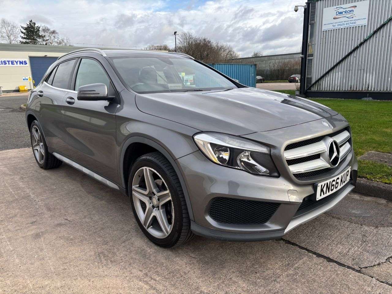 A 2016 MERCEDES-BENZ GLA 2.1 GLA200d AMG Line SUV 5dr Diesel Manual Euro 6 (s/s) (136 ps) SAT NAV A 2016 MERCEDES-BENZ GLA 2.1 GLA200d AMG Line SUV 5dr Diesel Manual Euro 6 (s/s) (136 ps) SAT NAV