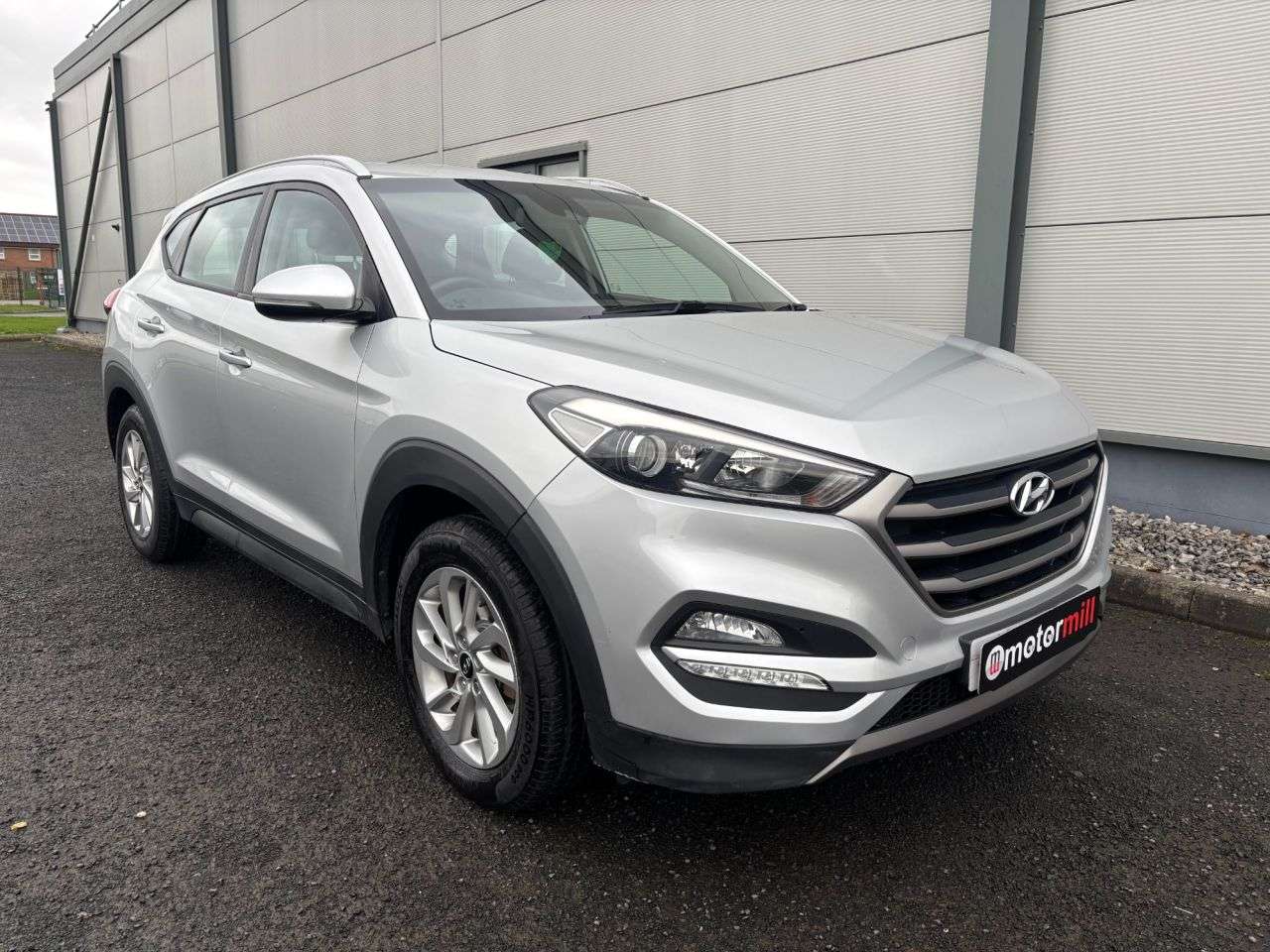 A 0 HYUNDAI TUCSON 1.7 CRDi Blue Drive SE SUV 5dr Diesel Manual Euro 6 (s/s) (116 ps) A 0 HYUNDAI TUCSON 1.7 CRDi Blue Drive SE SUV 5dr Diesel Manual Euro 6 (s/s) (116 ps)