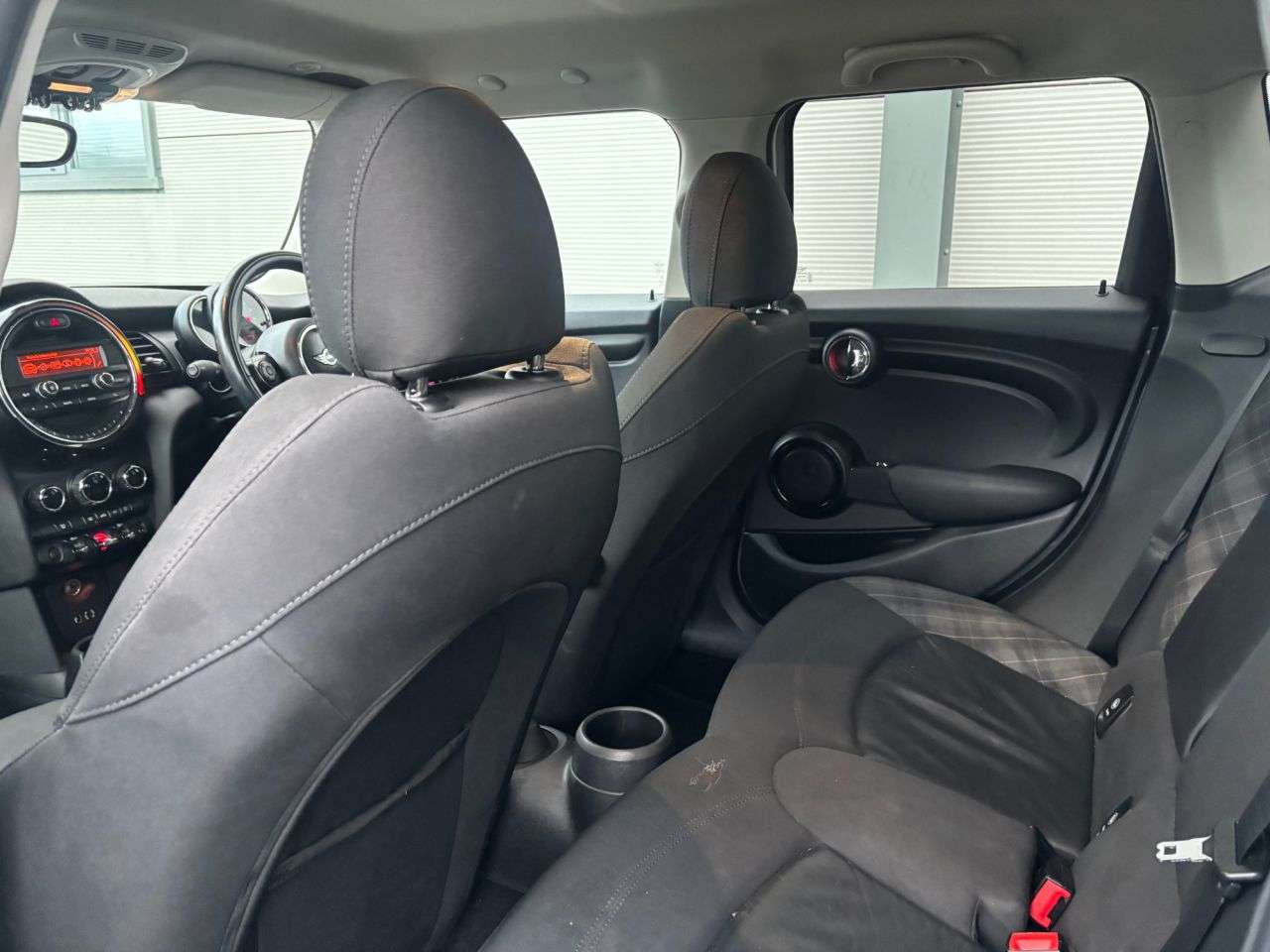 A 2017 MINI HATCH 1.5 Cooper D Hatchback 5dr Diesel Manual Euro 6 (s/s) (116 ps) A 2017 MINI HATCH 1.5 Cooper D Hatchback 5dr Diesel Manual Euro 6 (s/s) (116 ps)