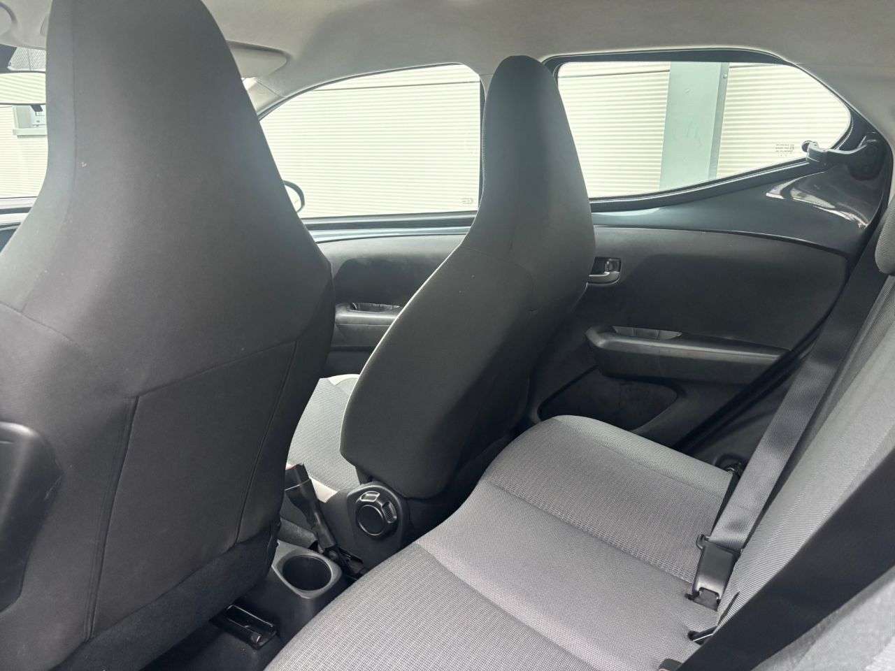 A 2021 TOYOTA AYGO 1.0 VVT-i x-play Hatchback 5dr Petrol Manual Euro 6 (Safety Sense) (71 ps) A 2021 TOYOTA AYGO 1.0 VVT-i x-play Hatchback 5dr Petrol Manual Euro 6 (Safety Sense) (71 ps)