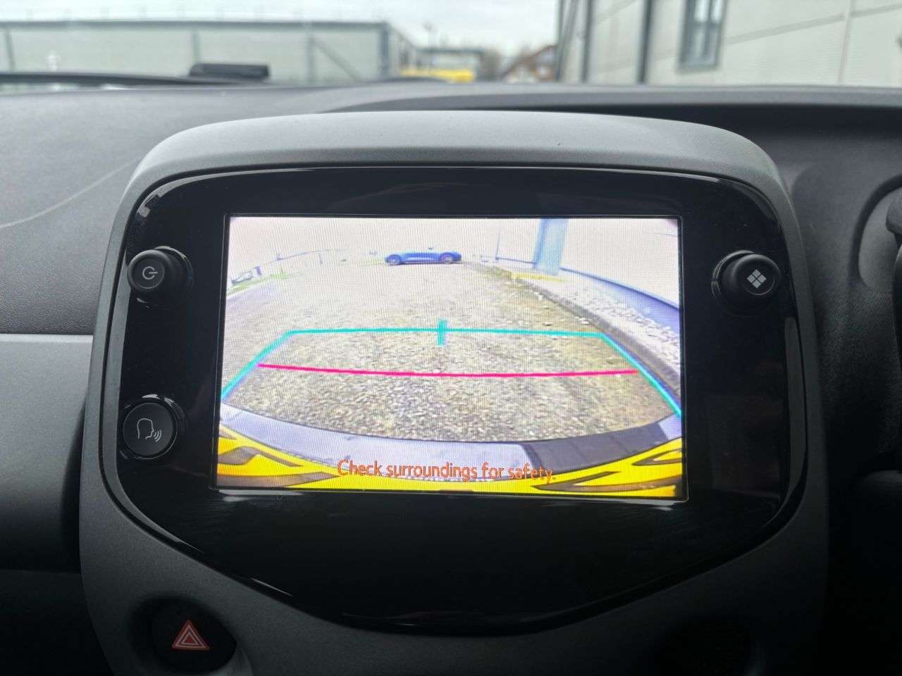 A 2021 TOYOTA AYGO 1.0 VVT-i x-play Hatchback 5dr Petrol Manual Euro 6 (Safety Sense) (71 ps) A 2021 TOYOTA AYGO 1.0 VVT-i x-play Hatchback 5dr Petrol Manual Euro 6 (Safety Sense) (71 ps)