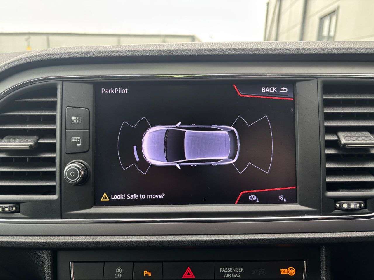 A 2020 SEAT LEON 1.5 TSI EVO SE Dynamic Hatchback 5dr Petrol Manual Euro 6 (s/s) (130 ps) TO A 2020 SEAT LEON 1.5 TSI EVO SE Dynamic Hatchback 5dr Petrol Manual Euro 6 (s/s) (130 ps) TO