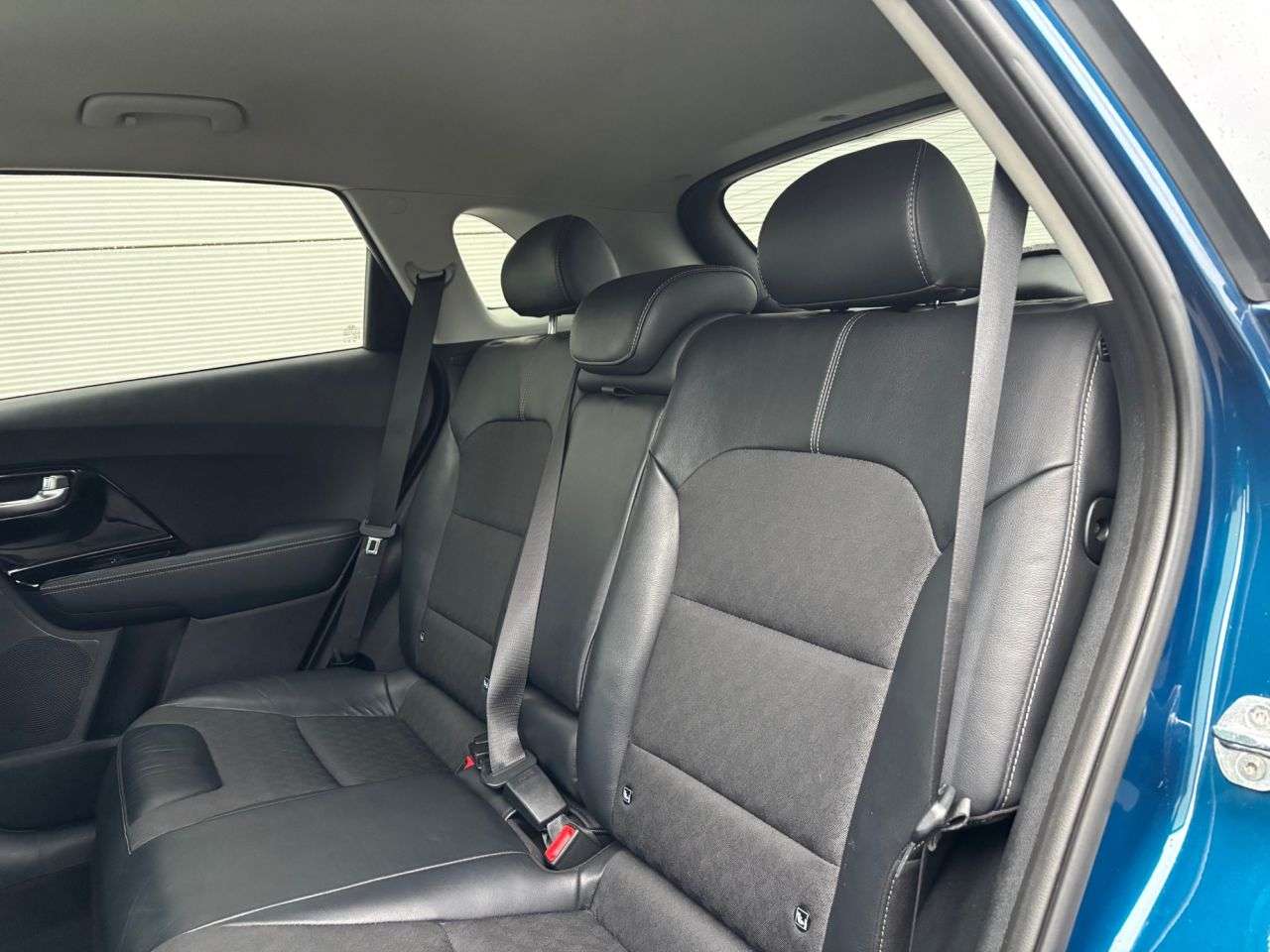 A 2020 KIA NIRO 1.6 GDi 2 SUV 5dr Petrol Hybrid DCT Euro 6 (s/s) (139 bhp) FULL LEATHER INT A 2020 KIA NIRO 1.6 GDi 2 SUV 5dr Petrol Hybrid DCT Euro 6 (s/s) (139 bhp) FULL LEATHER INT