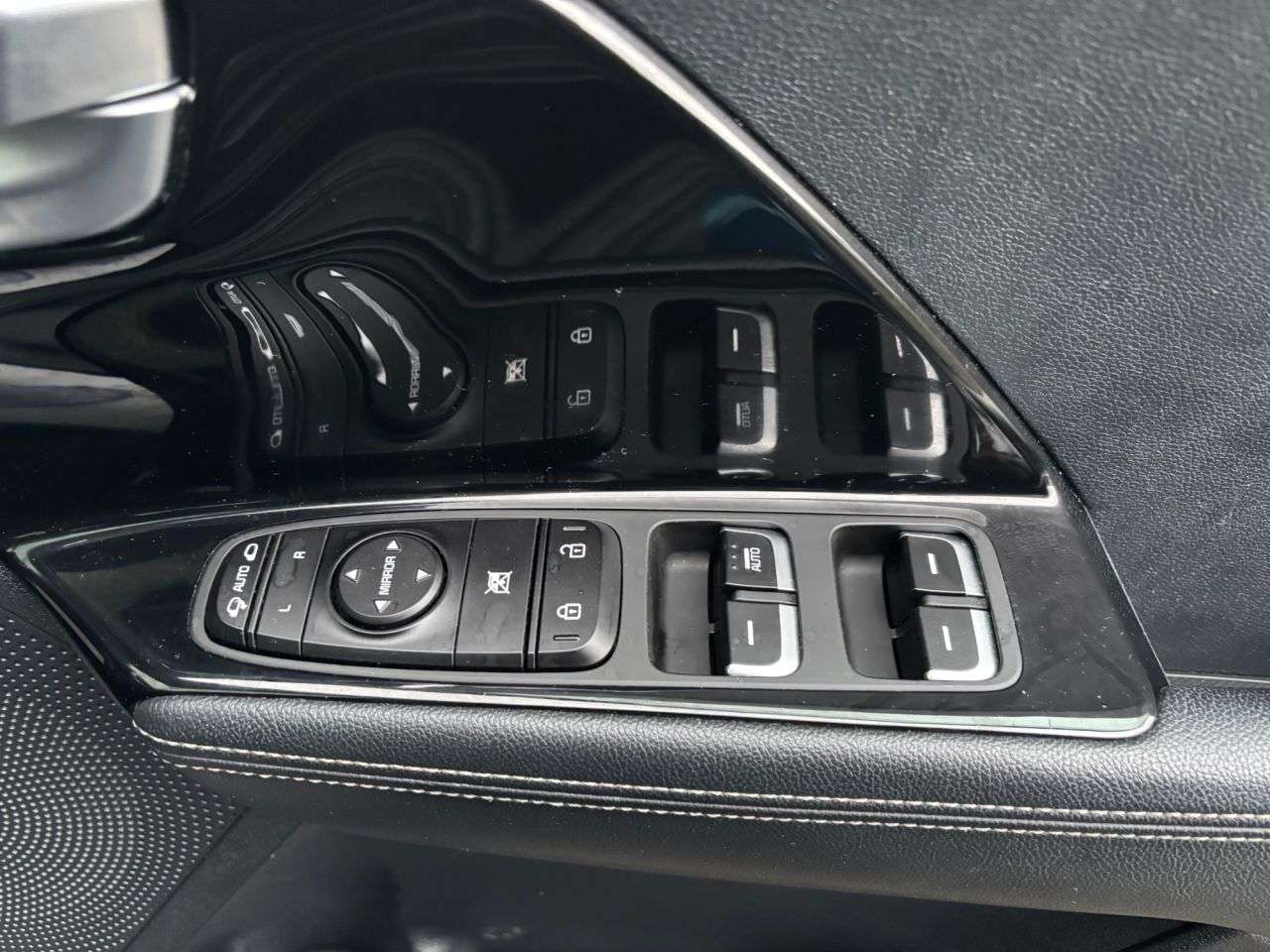 2020 KIA NIRO 2020 KIA NIRO