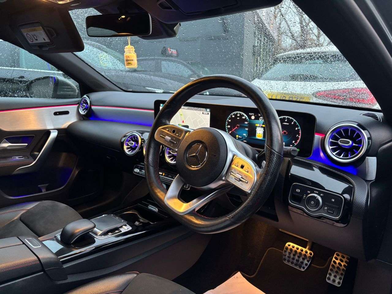 A 2019 MERCEDES-BENZ A-CLASS 1.3 A200 AMG Line (Premium) Hatchback 5dr Petrol 7G-DCT Euro 6 (s/s) (163 p A 2019 MERCEDES-BENZ A-CLASS 1.3 A200 AMG Line (Premium) Hatchback 5dr Petrol 7G-DCT Euro 6 (s/s) (163 p