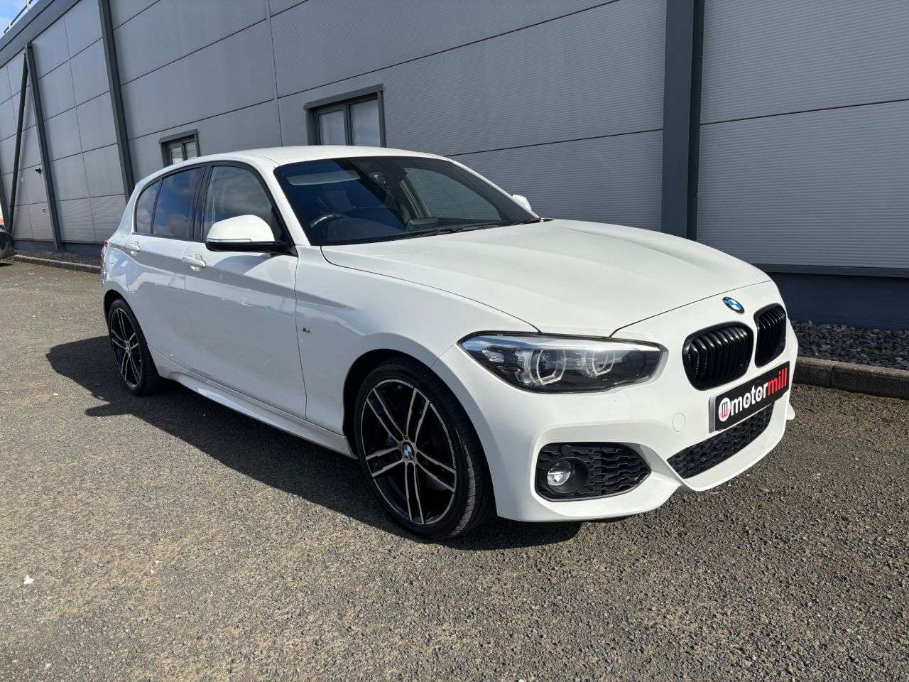 A 2019 BMW 1 SERIES 1.5 118i GPF M Sport Shadow Edition Hatchback 5dr Petrol Manual Euro 6 (s/s A 2019 BMW 1 SERIES 1.5 118i GPF M Sport Shadow Edition Hatchback 5dr Petrol Manual Euro 6 (s/s