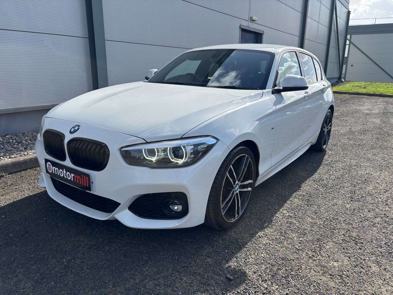 A 2019 BMW 1 SERIES 1.5 118i GPF M Sport Shadow Edition Hatchback 5dr Petrol Manual Euro 6 (s/s A 2019 BMW 1 SERIES 1.5 118i GPF M Sport Shadow Edition Hatchback 5dr Petrol Manual Euro 6 (s/s