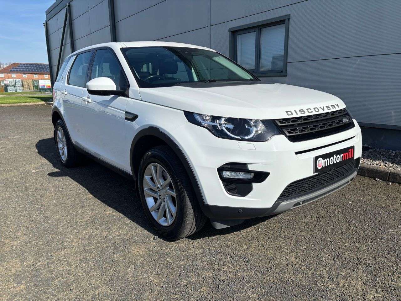A 2017 LAND ROVER DISCOVERY SPORT 2.0 TD4 SE Tech SUV 5dr Diesel Manual 4WD Euro 6 (s/s) (180 ps) DUAL ZONE C A 2017 LAND ROVER DISCOVERY SPORT 2.0 TD4 SE Tech SUV 5dr Diesel Manual 4WD Euro 6 (s/s) (180 ps) DUAL ZONE C