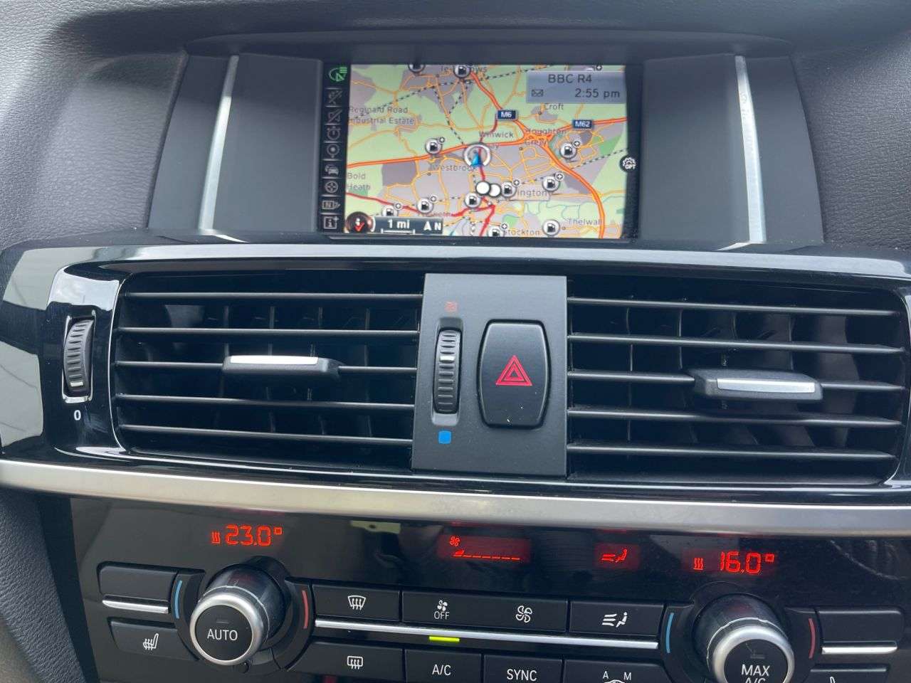 A 2015 BMW X3 2.0 20d M Sport SUV 5dr Diesel Auto xDrive Euro 6 (s/s) (190 ps) SAT NAV, F A 2015 BMW X3 2.0 20d M Sport SUV 5dr Diesel Auto xDrive Euro 6 (s/s) (190 ps) SAT NAV, F