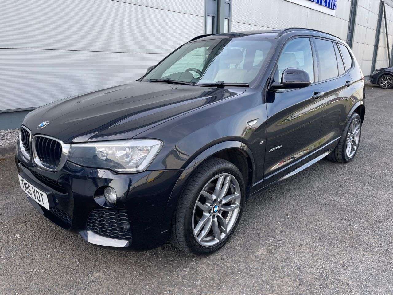 A 2015 BMW X3 2.0 20d M Sport SUV 5dr Diesel Auto xDrive Euro 6 (s/s) (190 ps) SAT NAV, F A 2015 BMW X3 2.0 20d M Sport SUV 5dr Diesel Auto xDrive Euro 6 (s/s) (190 ps) SAT NAV, F
