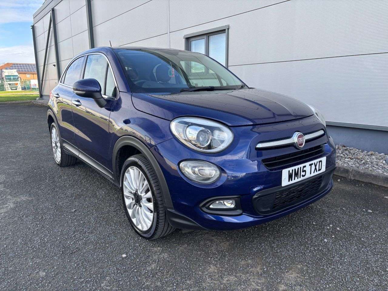 A 2015 FIAT 500X 1.4 MultiAir Lounge SUV 5dr Petrol Manual Euro 6 (s/s) (140 ps) A 2015 FIAT 500X 1.4 MultiAir Lounge SUV 5dr Petrol Manual Euro 6 (s/s) (140 ps)