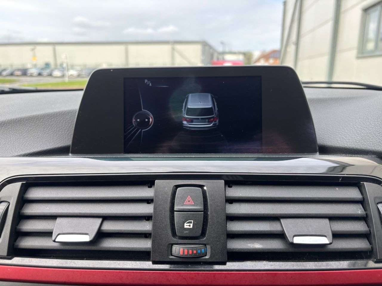 A 2014 BMW 3 SERIES 2.0 318d Sport Touring 5dr Diesel Auto Euro 5 (s/s) (143 ps) SAT NAV A 2014 BMW 3 SERIES 2.0 318d Sport Touring 5dr Diesel Auto Euro 5 (s/s) (143 ps) SAT NAV