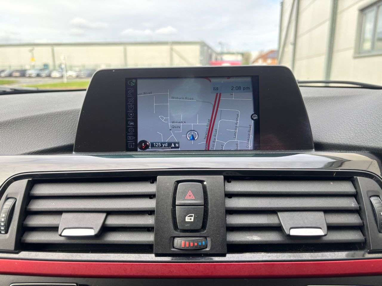 A 2014 BMW 3 SERIES 2.0 318d Sport Touring 5dr Diesel Auto Euro 5 (s/s) (143 ps) SAT NAV A 2014 BMW 3 SERIES 2.0 318d Sport Touring 5dr Diesel Auto Euro 5 (s/s) (143 ps) SAT NAV