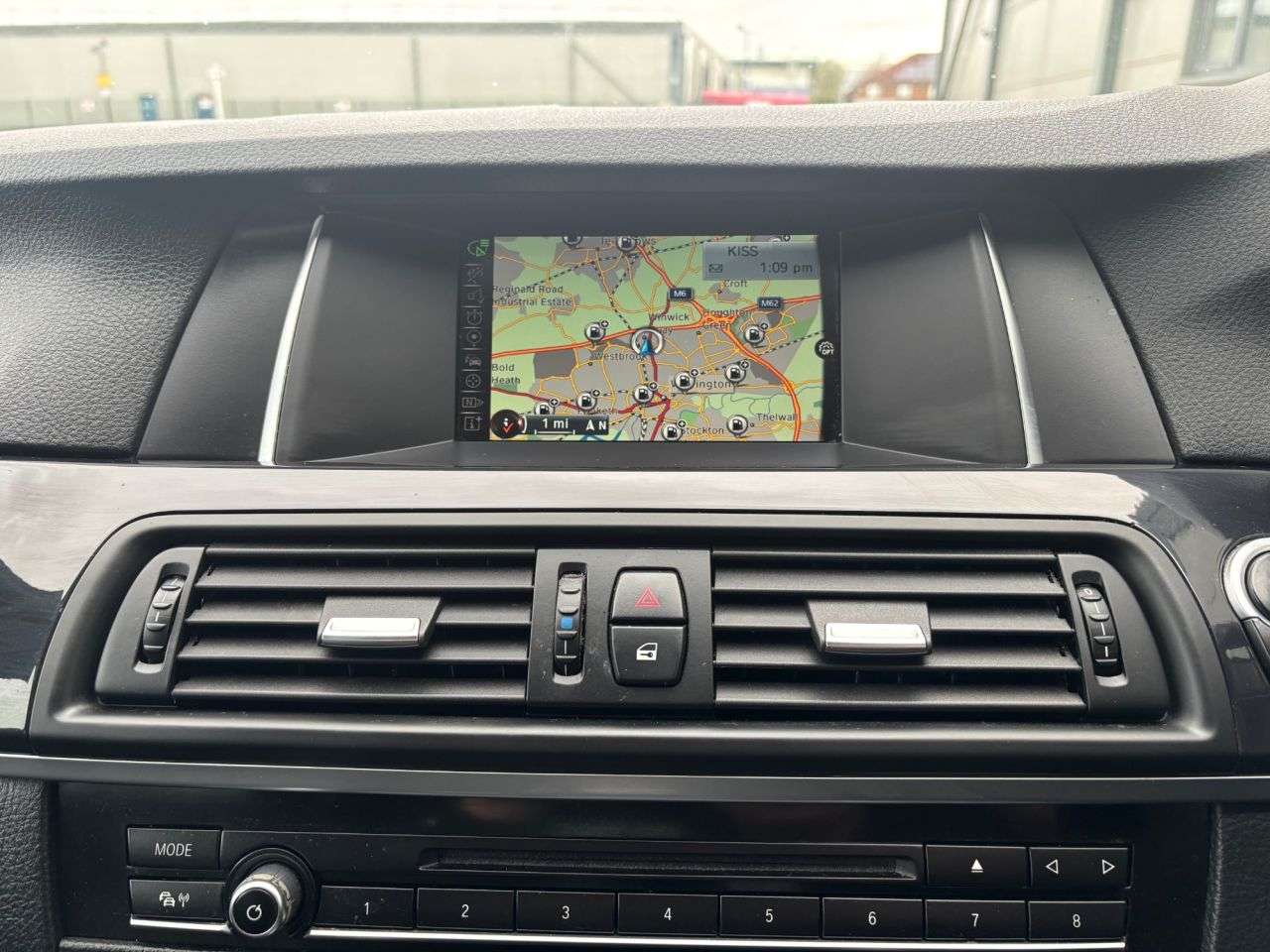 A 2016 BMW 5 SERIES 2.0 520d SE Saloon 4dr Diesel Auto Euro 6 (s/s) (190 ps) A 2016 BMW 5 SERIES 2.0 520d SE Saloon 4dr Diesel Auto Euro 6 (s/s) (190 ps)