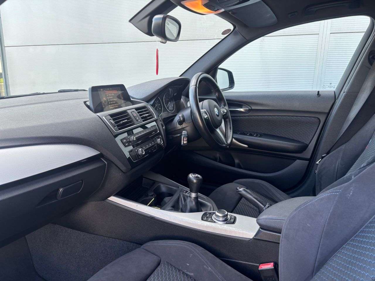 2017 BMW 1 SERIES 2017 BMW 1 SERIES