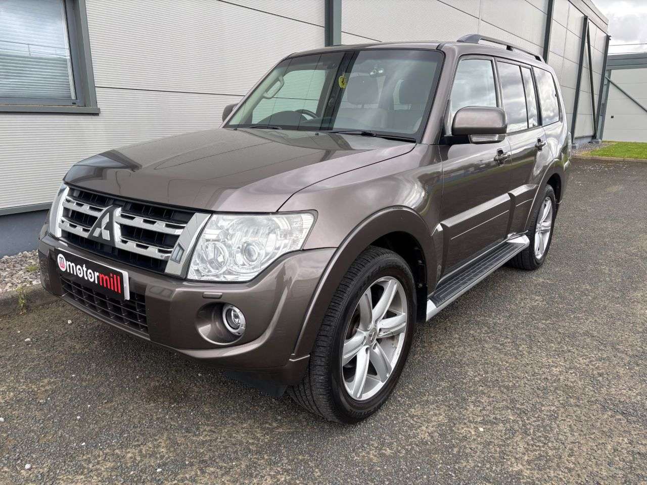 2013 MITSUBISHI SHOGUN 2013 MITSUBISHI SHOGUN