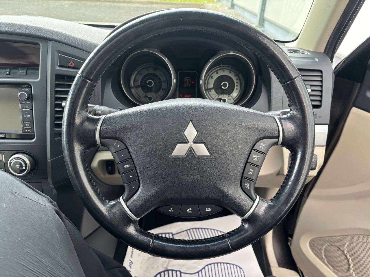 2013 MITSUBISHI SHOGUN 2013 MITSUBISHI SHOGUN