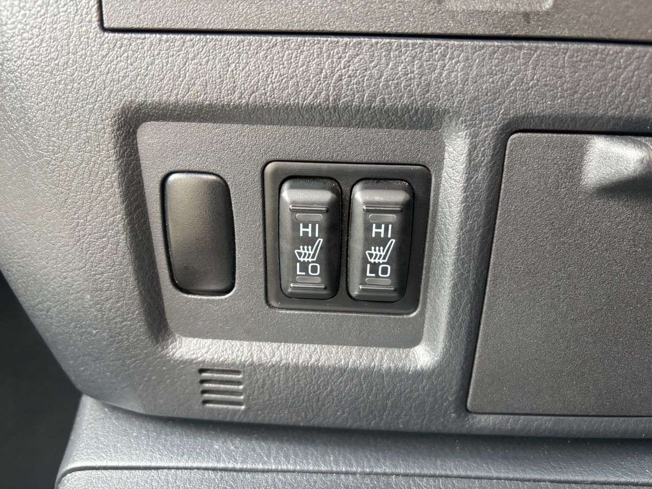 A 2013 MITSUBISHI SHOGUN 3.2 DI-DC SG4 SUV 5dr Diesel Auto 4WD Euro 5 LWB (197 ps) SAT NAV A 2013 MITSUBISHI SHOGUN 3.2 DI-DC SG4 SUV 5dr Diesel Auto 4WD Euro 5 LWB (197 ps) SAT NAV