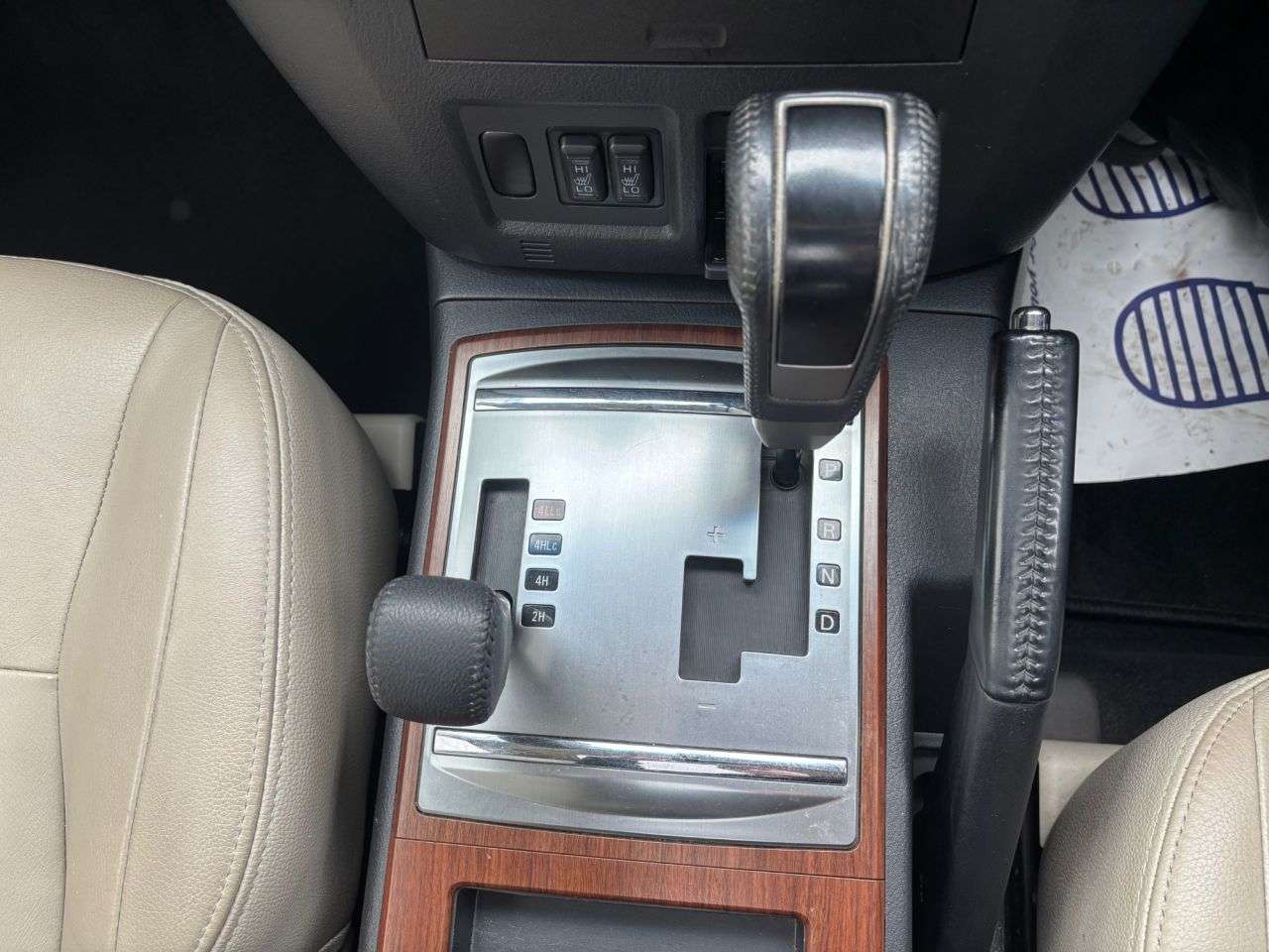 2013 MITSUBISHI SHOGUN 2013 MITSUBISHI SHOGUN