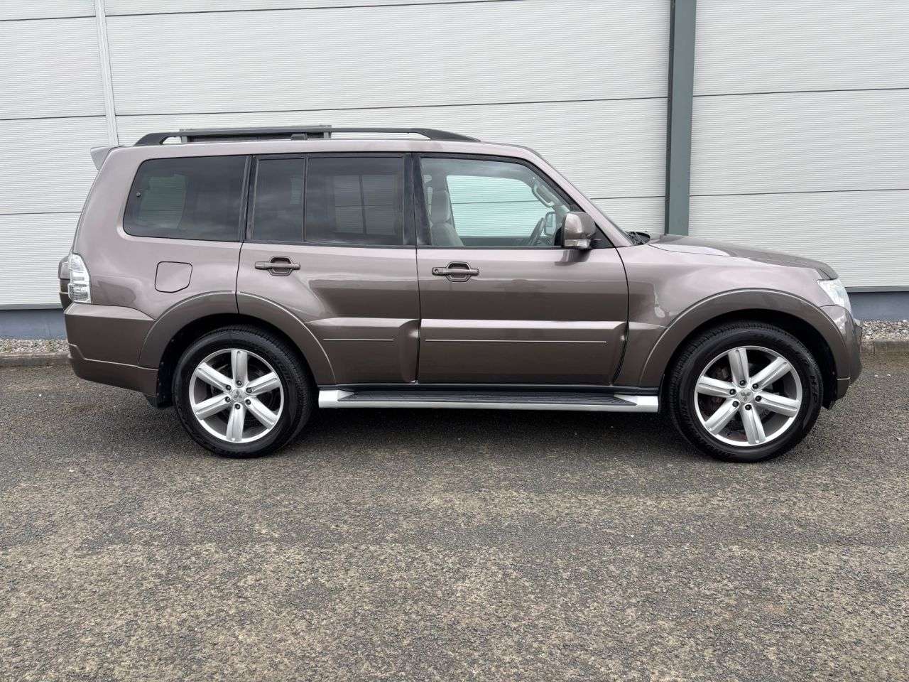 2013 MITSUBISHI SHOGUN 2013 MITSUBISHI SHOGUN