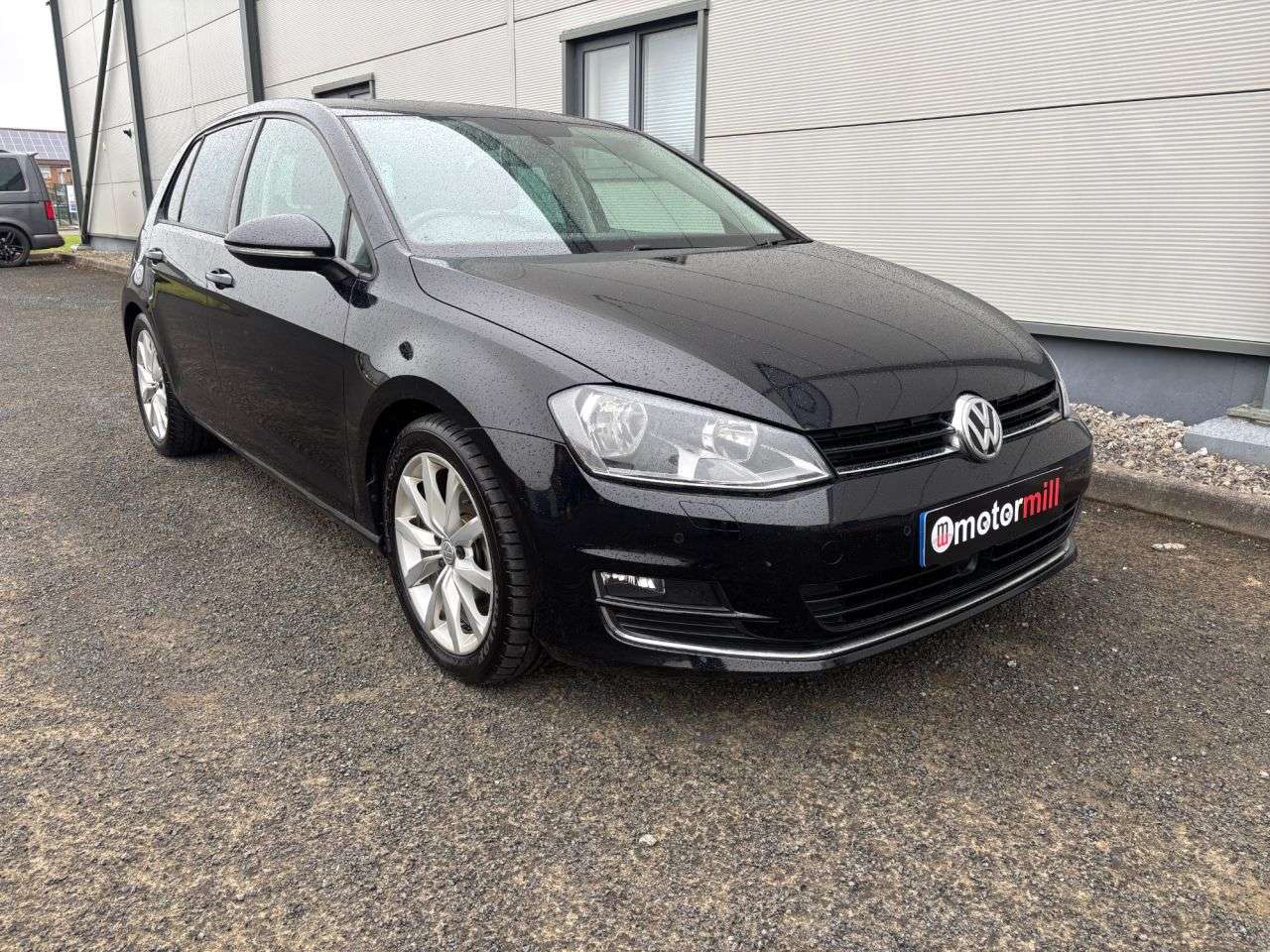 A 2013 VOLKSWAGEN GOLF 2.0 TDI BlueMotion Tech GT Hatchback 5dr Diesel Manual Euro 5 (s/s) (150 ps A 2013 VOLKSWAGEN GOLF 2.0 TDI BlueMotion Tech GT Hatchback 5dr Diesel Manual Euro 5 (s/s) (150 ps