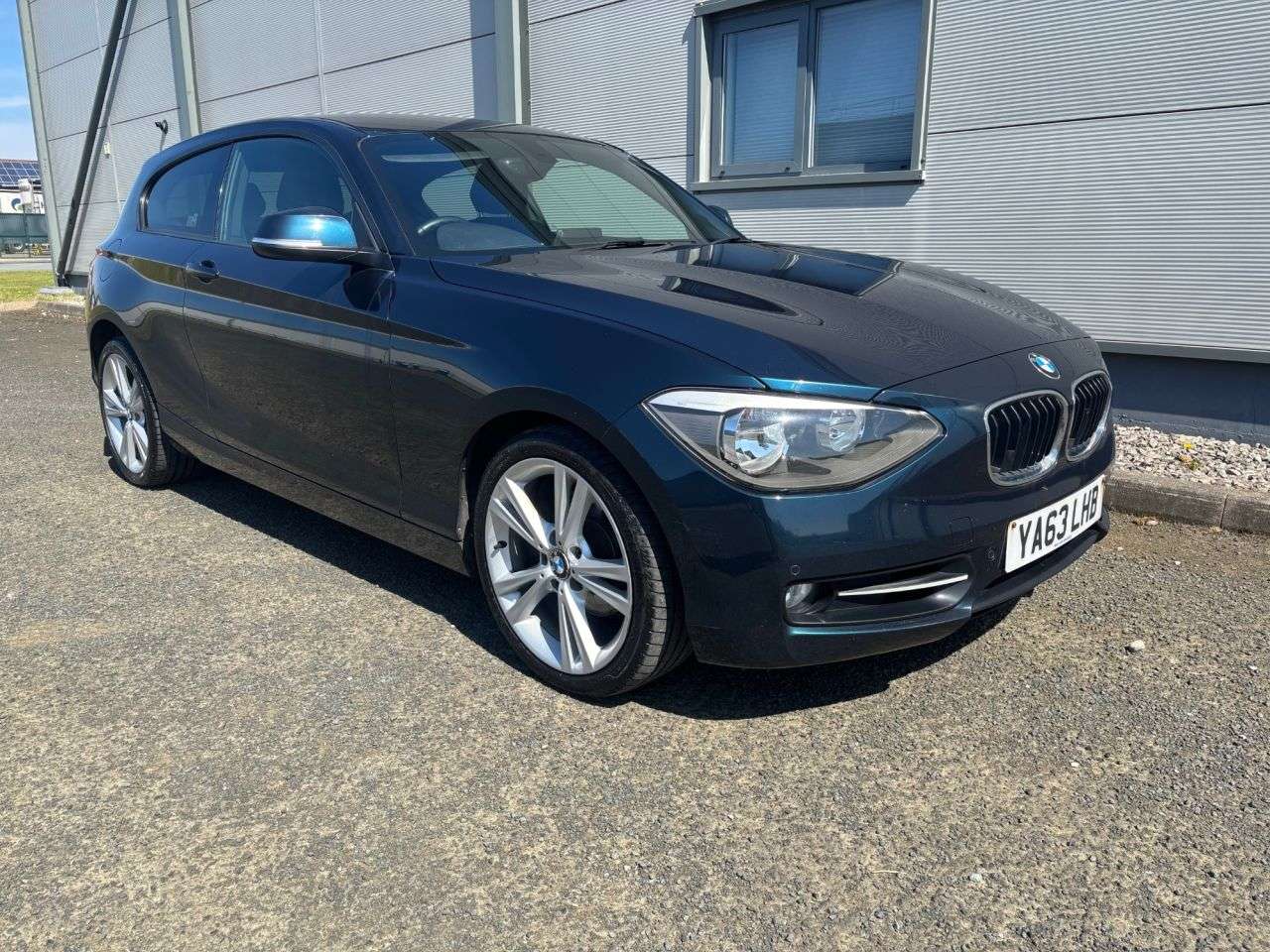 A 2014 BMW 1 SERIES 2.0 120d Sport Hatchback 3dr Diesel Manual Euro 5 (s/s) (184 ps) A 2014 BMW 1 SERIES 2.0 120d Sport Hatchback 3dr Diesel Manual Euro 5 (s/s) (184 ps)
