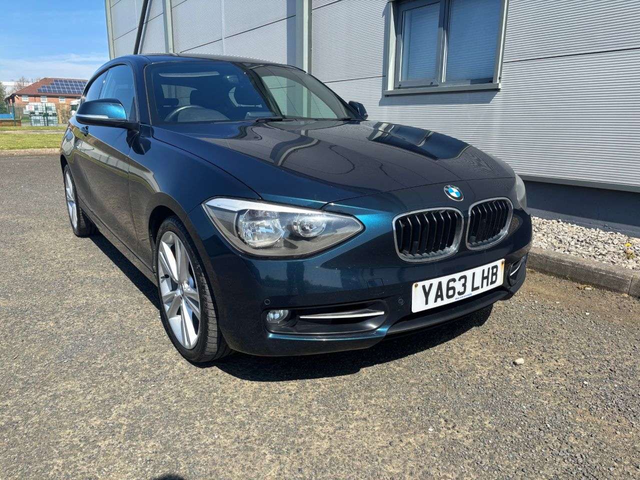 A 2014 BMW 1 SERIES 2.0 120d Sport Hatchback 3dr Diesel Manual Euro 5 (s/s) (184 ps) A 2014 BMW 1 SERIES 2.0 120d Sport Hatchback 3dr Diesel Manual Euro 5 (s/s) (184 ps)
