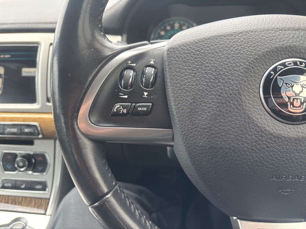 2014 JAGUAR XF 2014 JAGUAR XF