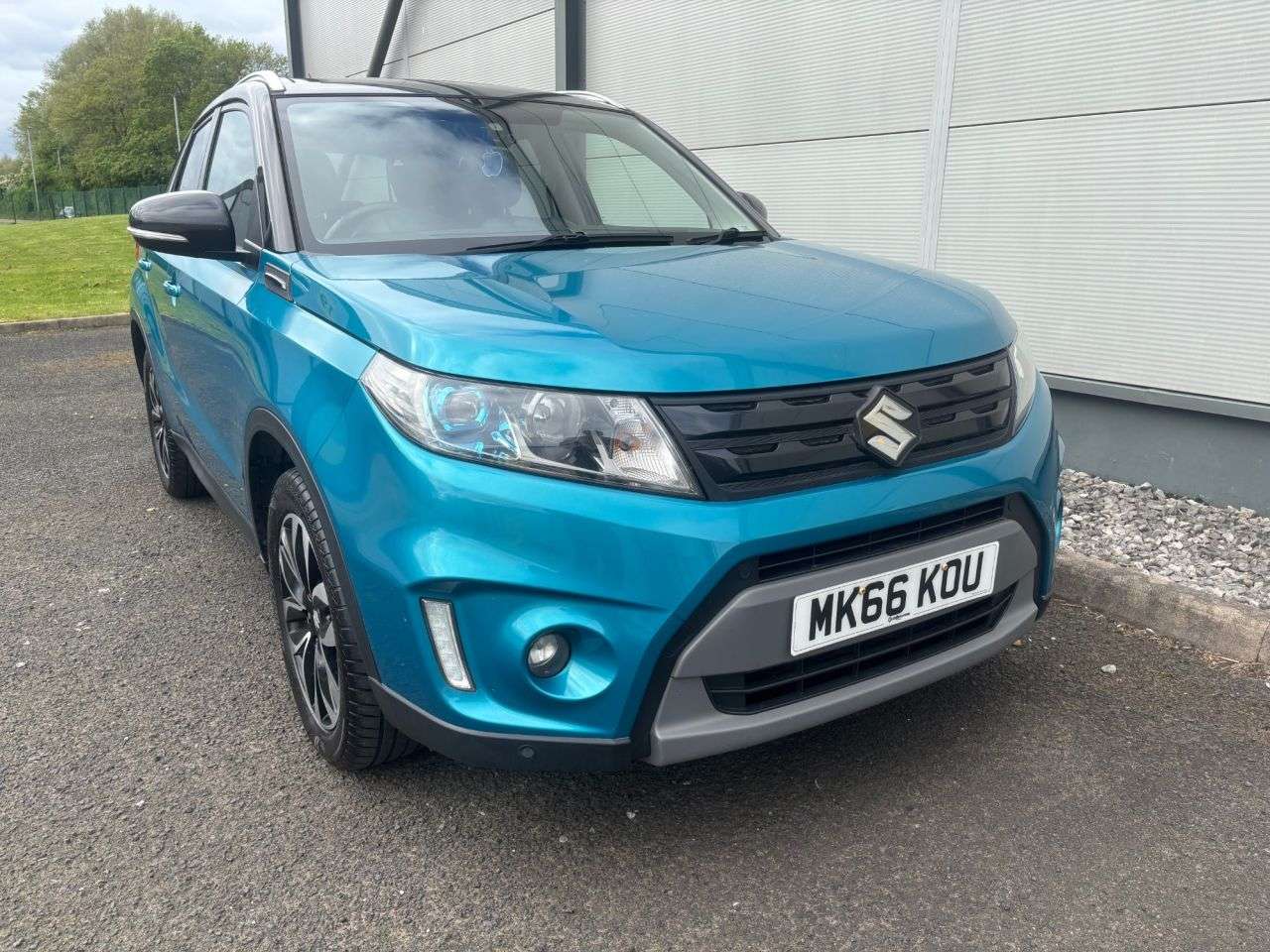 A 2016 SUZUKI VITARA 1.6 SZ5 SUV 5dr Petrol Manual Euro 6 (s/s) (120 ps) A 2016 SUZUKI VITARA 1.6 SZ5 SUV 5dr Petrol Manual Euro 6 (s/s) (120 ps)