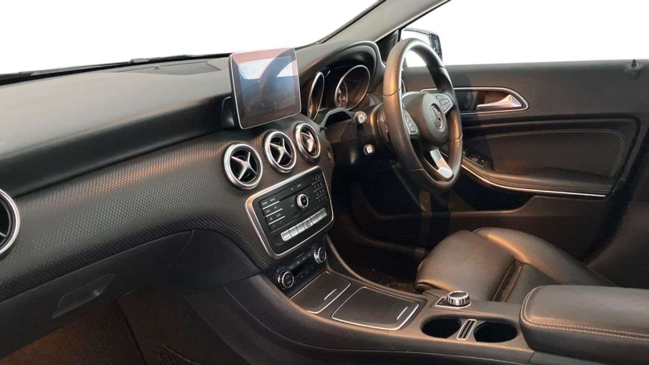 A 2016 MERCEDES-BENZ A-CLASS 1.6 A180 Sport Hatchback 5dr Petrol 7G-DCT Euro 6 (s/s) (122 ps) 8" DISPLAY A 2016 MERCEDES-BENZ A-CLASS 1.6 A180 Sport Hatchback 5dr Petrol 7G-DCT Euro 6 (s/s) (122 ps) 8" DISPLAY