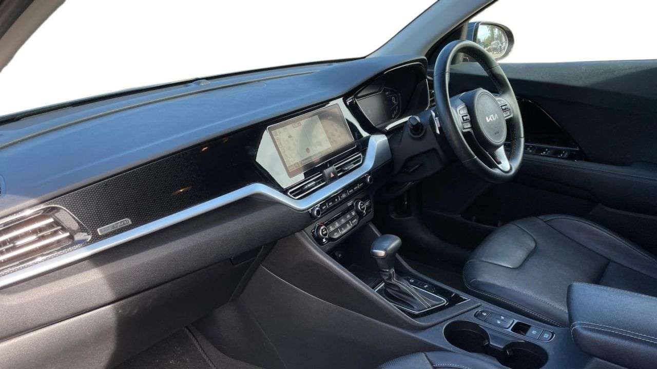 A 2022 KIA NIRO 1.6 GDi 3 SUV 5dr Petrol Hybrid DCT Euro 6 (s/s) (139 bhp) REVERSE CAMERA A 2022 KIA NIRO 1.6 GDi 3 SUV 5dr Petrol Hybrid DCT Euro 6 (s/s) (139 bhp) REVERSE CAMERA