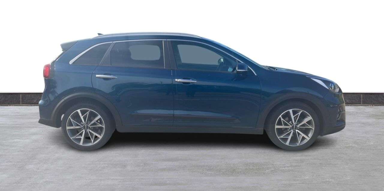 A 2022 KIA NIRO 1.6 GDi 3 SUV 5dr Petrol Hybrid DCT Euro 6 (s/s) (139 bhp) REVERSE CAMERA A 2022 KIA NIRO 1.6 GDi 3 SUV 5dr Petrol Hybrid DCT Euro 6 (s/s) (139 bhp) REVERSE CAMERA