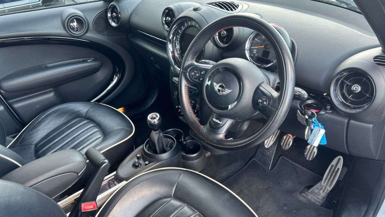 A 2015 MINI COUNTRYMAN 2.0 Cooper SD SUV 5dr Diesel Manual Euro 5 (s/s) (143 ps) FULL LEATHER HEAT A 2015 MINI COUNTRYMAN 2.0 Cooper SD SUV 5dr Diesel Manual Euro 5 (s/s) (143 ps) FULL LEATHER HEAT