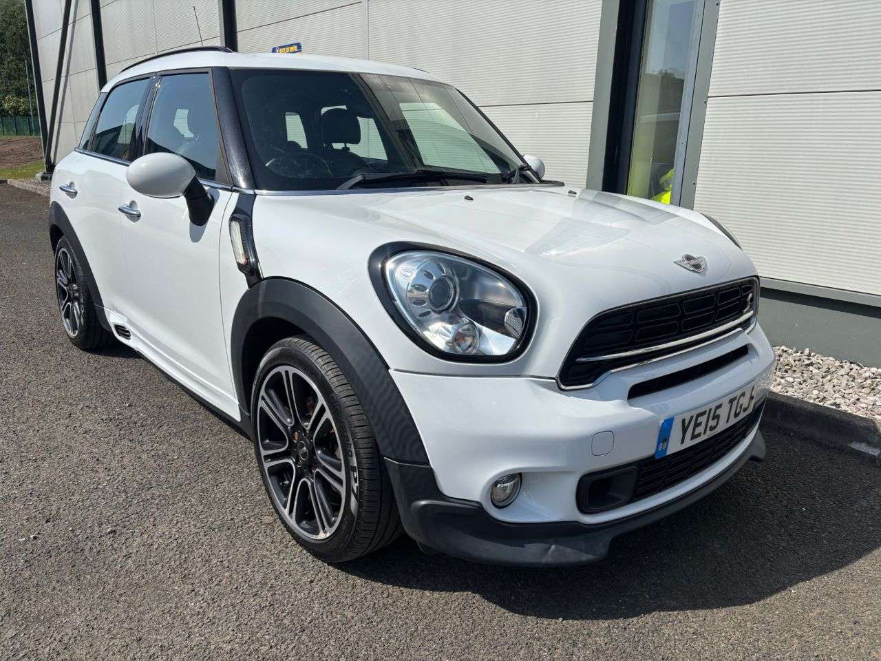 A 2015 MINI COUNTRYMAN 2.0 Cooper SD SUV 5dr Diesel Manual Euro 5 (s/s) (143 ps) £12965 WORTH OF A A 2015 MINI COUNTRYMAN 2.0 Cooper SD SUV 5dr Diesel Manual Euro 5 (s/s) (143 ps) £12965 WORTH OF A
