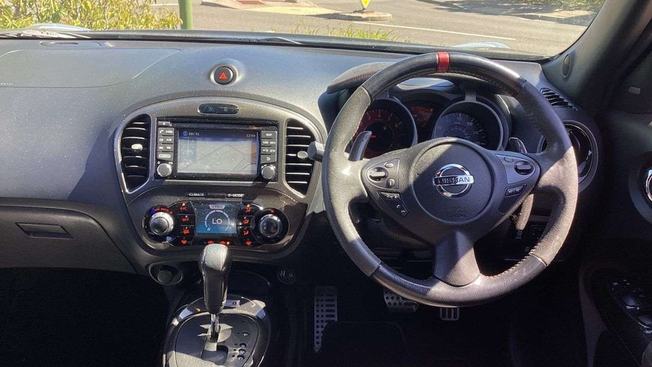 A 2015 NISSAN JUKE 1.6 DIG-T Nismo RS SUV 5dr Petrol XTRON 4WD Euro 5 (214 ps) A 2015 NISSAN JUKE 1.6 DIG-T Nismo RS SUV 5dr Petrol XTRON 4WD Euro 5 (214 ps)