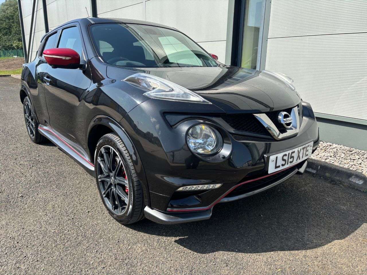 A 2015 NISSAN JUKE 1.6 DIG-T Nismo RS SUV 5dr Petrol XTRON 4WD Euro 5 (214 ps) 1 OWNER FROM NE A 2015 NISSAN JUKE 1.6 DIG-T Nismo RS SUV 5dr Petrol XTRON 4WD Euro 5 (214 ps) 1 OWNER FROM NE