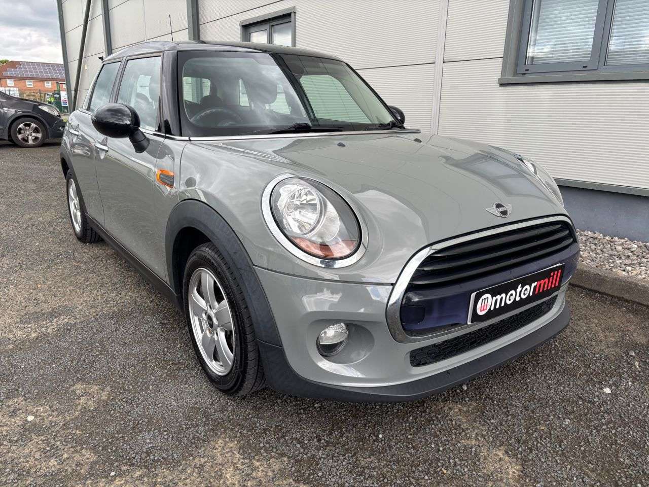 A 2017 MINI HATCH 1.5 Cooper Hatchback 5dr Petrol Manual Euro 6 (s/s) (136 ps) A 2017 MINI HATCH 1.5 Cooper Hatchback 5dr Petrol Manual Euro 6 (s/s) (136 ps)