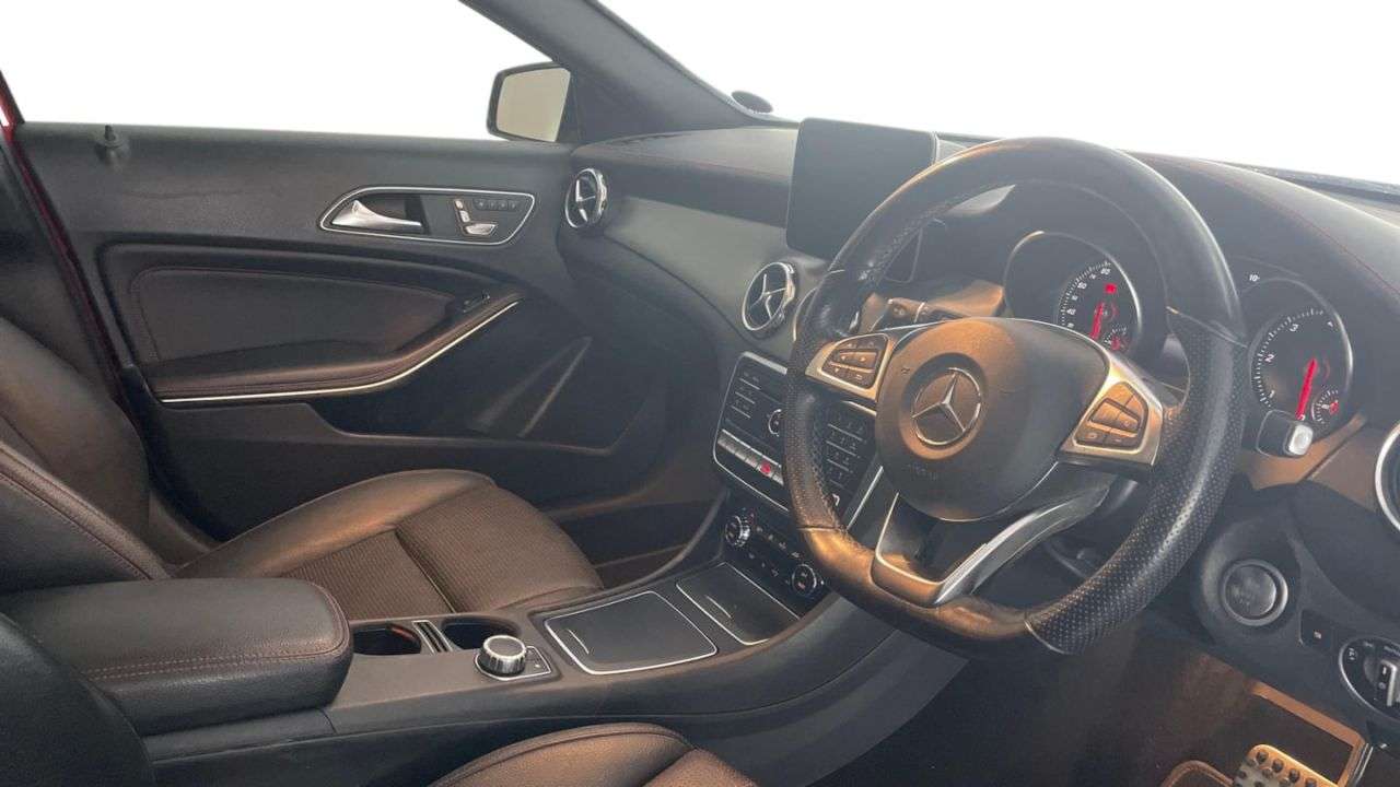 A 2018 MERCEDES-BENZ GLA 2.1 GLA220d AMG Line (Premium Plus) SUV 5dr Diesel 7G-DCT 4MATIC Euro 6 (s/ A 2018 MERCEDES-BENZ GLA 2.1 GLA220d AMG Line (Premium Plus) SUV 5dr Diesel 7G-DCT 4MATIC Euro 6 (s/