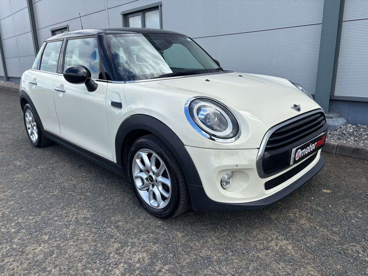A 2018 MINI HATCH 1.5 Cooper Hatchback 5dr Petrol Manual Euro 6 (s/s) (136 ps) £1735 WORTH OF A 2018 MINI HATCH 1.5 Cooper Hatchback 5dr Petrol Manual Euro 6 (s/s) (136 ps) £1735 WORTH OF