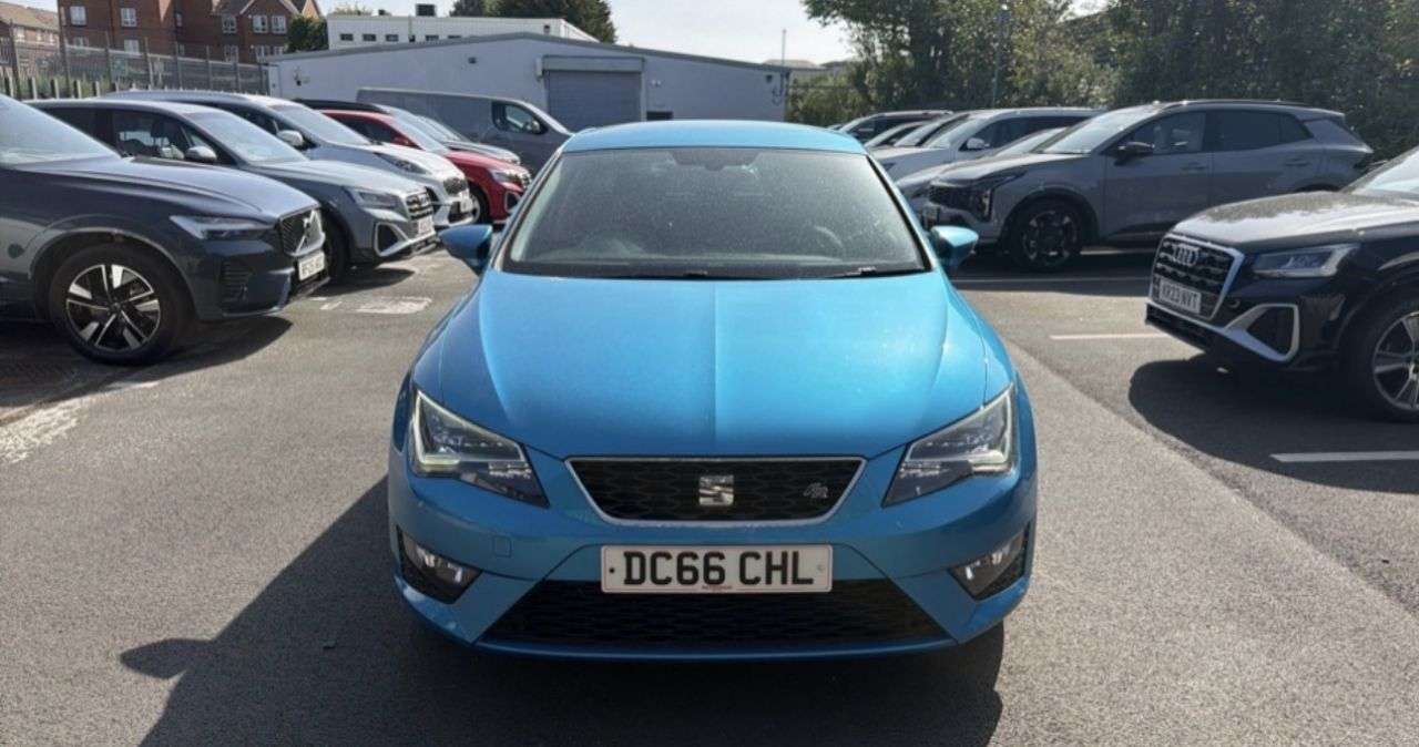 A 2016 SEAT LEON 1.4 TSI FR Technology Hatchback 5dr Petrol Manual Euro 6 (s/s) (125 ps) A 2016 SEAT LEON 1.4 TSI FR Technology Hatchback 5dr Petrol Manual Euro 6 (s/s) (125 ps)