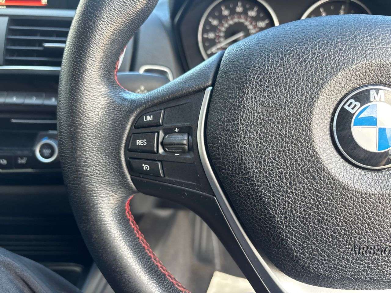2017 BMW 1 SERIES 2017 BMW 1 SERIES