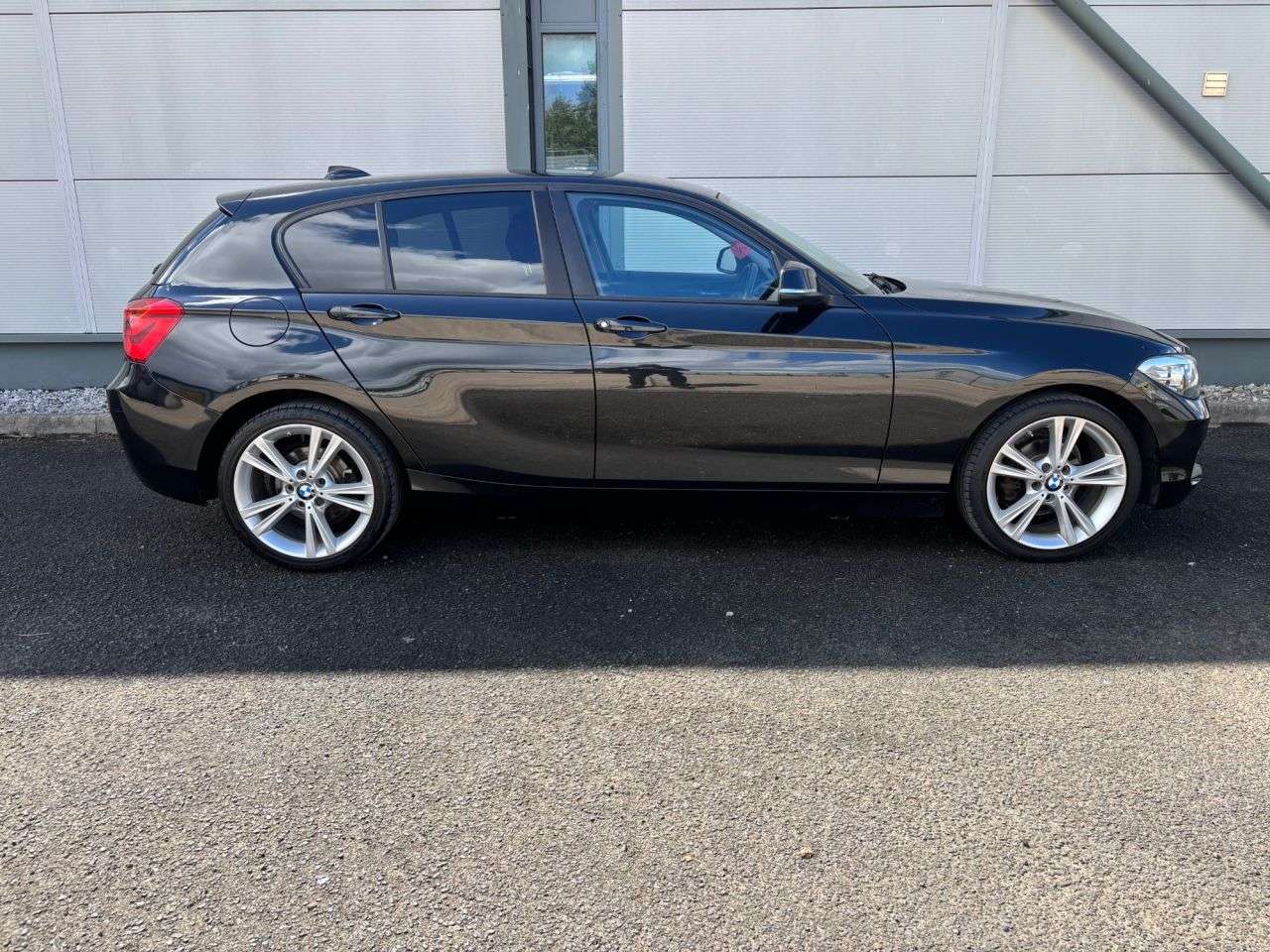 2017 BMW 1 SERIES 2017 BMW 1 SERIES