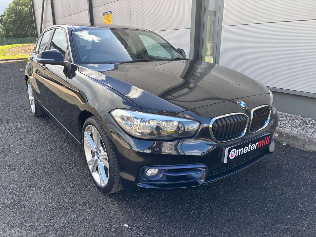 2017 BMW 1 SERIES 2017 BMW 1 SERIES