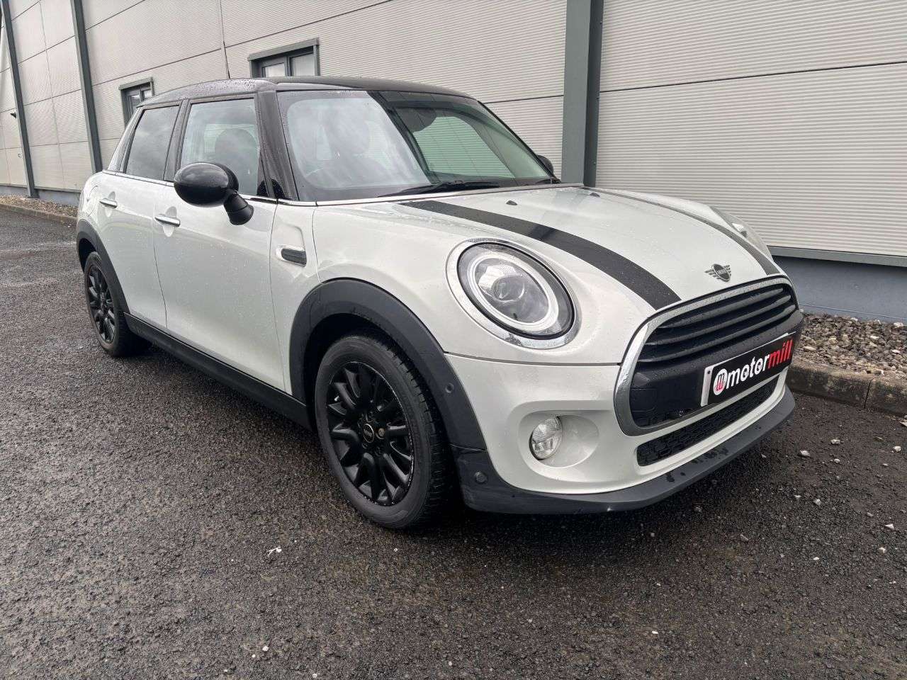 A 2018 MINI HATCH 1.5 Cooper Hatchback 5dr Petrol Manual Euro 6 (s/s) (136 ps) £8275 WORTH OF A 2018 MINI HATCH 1.5 Cooper Hatchback 5dr Petrol Manual Euro 6 (s/s) (136 ps) £8275 WORTH OF