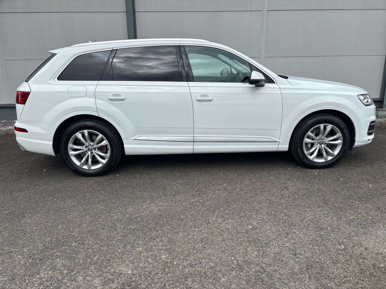 2017 AUDI Q7 2017 AUDI Q7