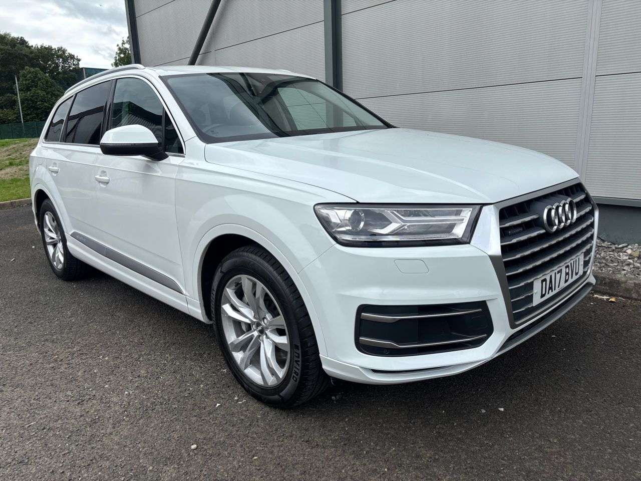 A 2017 AUDI Q7 3.0 TDI V6 SE SUV 5dr Diesel Tiptronic quattro Euro 6 (s/s) (218 ps) A 2017 AUDI Q7 3.0 TDI V6 SE SUV 5dr Diesel Tiptronic quattro Euro 6 (s/s) (218 ps)