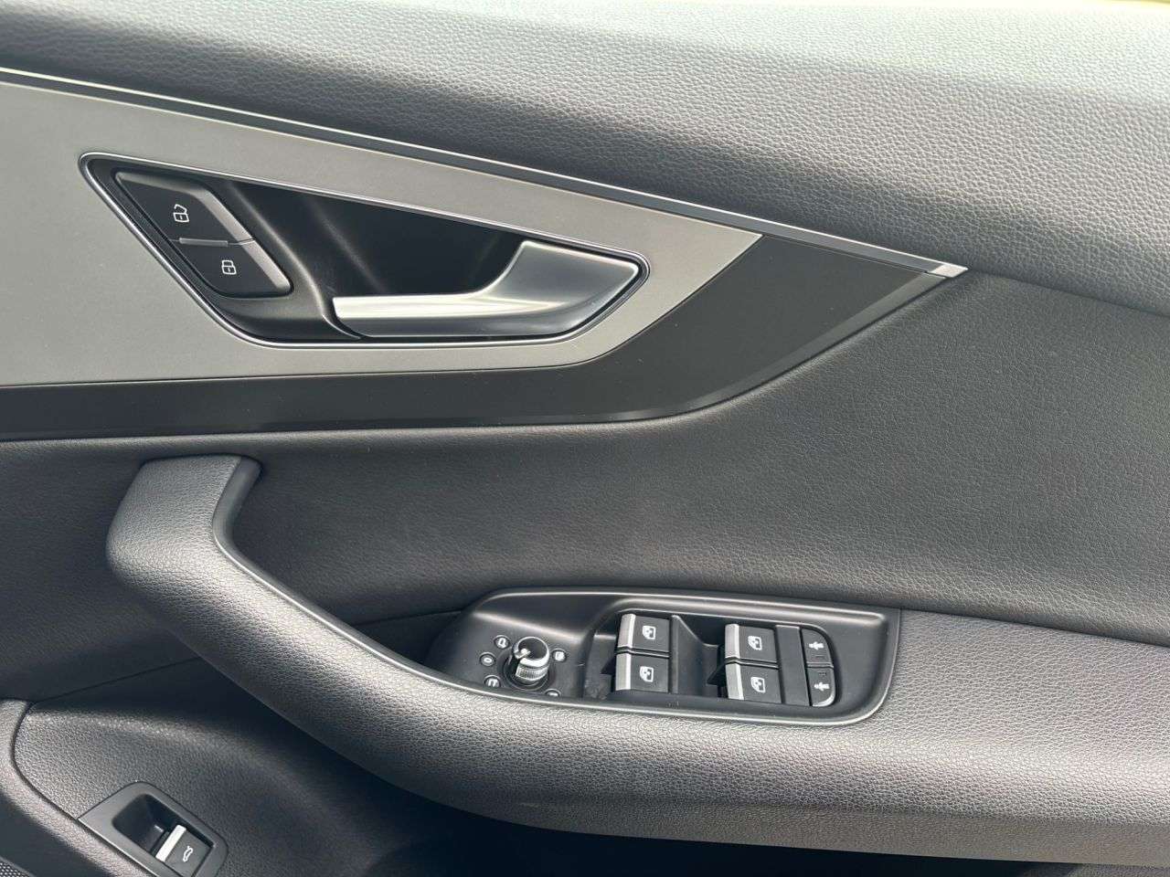 2017 AUDI Q7 2017 AUDI Q7