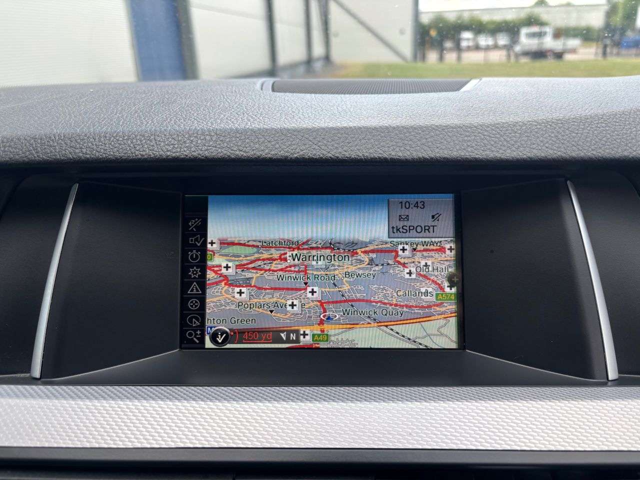 A 2014 BMW 5 SERIES 2.0 520d M Sport Touring 5dr Diesel Auto Euro 6 (s/s) (184 ps) FRONT AND RE A 2014 BMW 5 SERIES 2.0 520d M Sport Touring 5dr Diesel Auto Euro 6 (s/s) (184 ps) FRONT AND RE