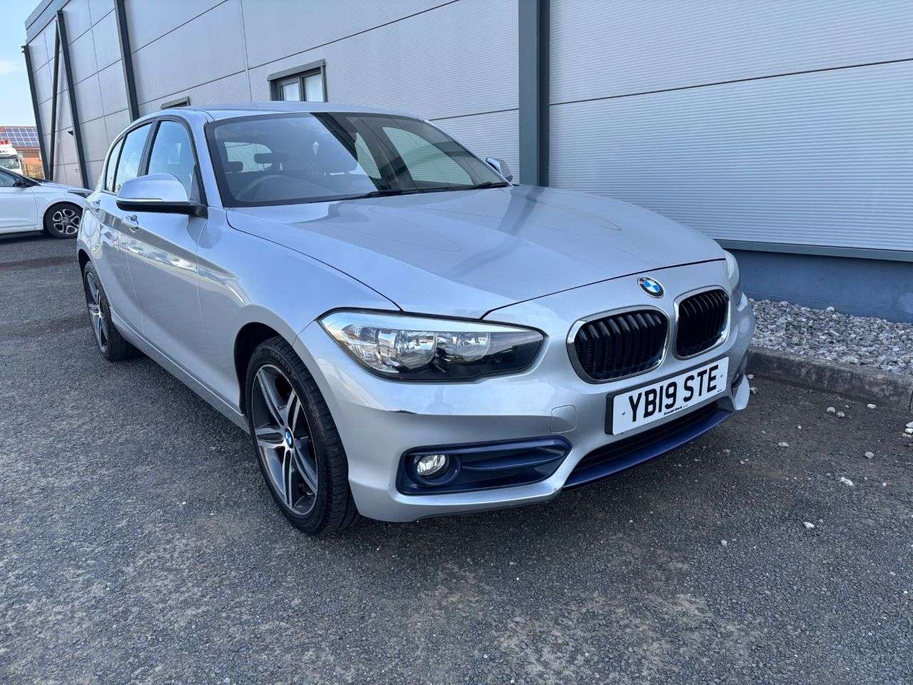 A 2019 BMW 1 SERIES 1.5 116d Sport Hatchback 5dr Diesel Manual Euro 6 (s/s) (116 ps) SAT NAV A 2019 BMW 1 SERIES 1.5 116d Sport Hatchback 5dr Diesel Manual Euro 6 (s/s) (116 ps) SAT NAV